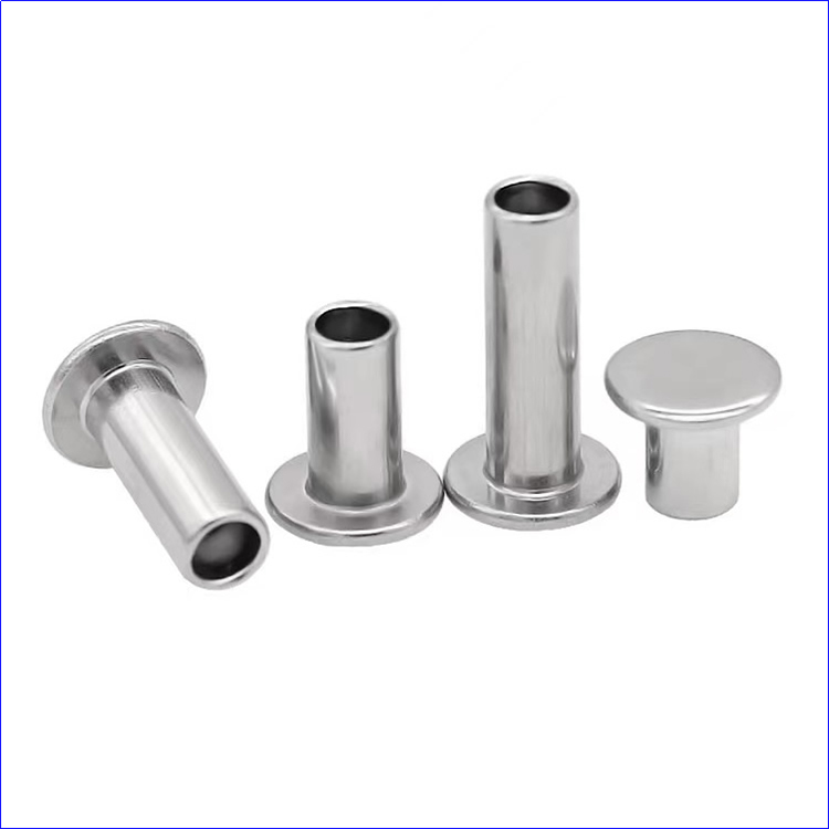 Iets over halfholle klinknagels