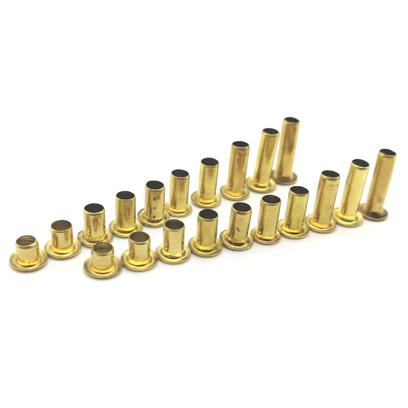 Kleine koperen oogjes